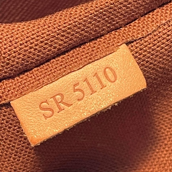 Vintage Louis Vuitton Palermo PM Bag with detachable long strap - Picture 7 of 16